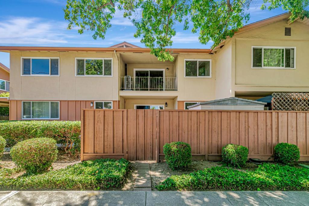 1335 Phelps Avenue 7