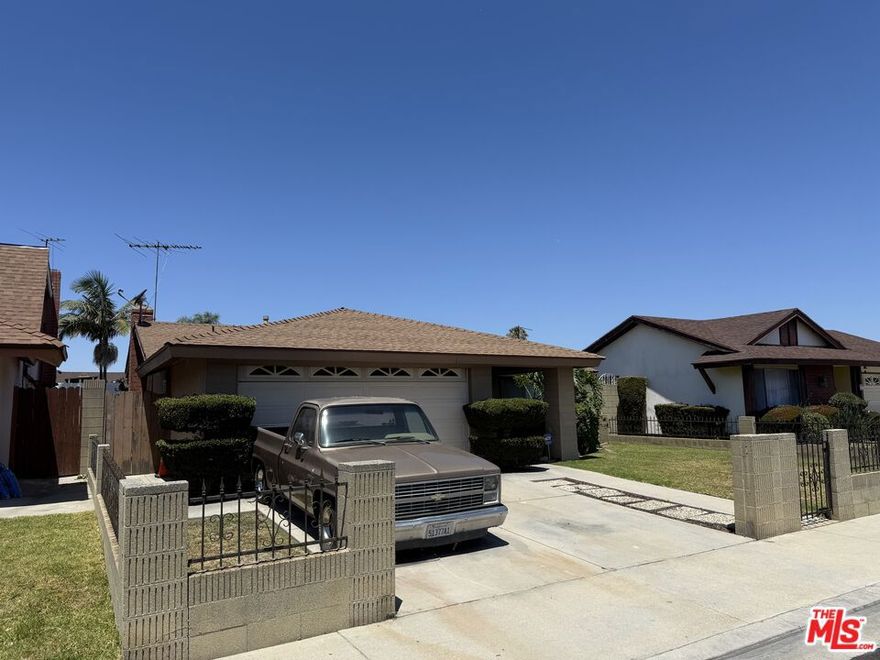 Probate Sale! This property will be offered at a live auction at the property site on Sunday, October 12, 2025 at 12:45 PM. Auction day registration will be from 12:00 PM to 12:45 PM. This Single Family Home built in 1970 features 3 bedrooms and 2 bathrooms +/-1,612 Sq Ft of living space, +/-4,607 Sq Ft lot, APN: 7381-021-035. Please Do Not Disturb The Occupants. In order to bid on auction day, ALL BIDDERS MUST HAVE IN THEIR POSSESSION a cashier's check for $10,000 (MADE PAYABLE TO NDA INC.) and a blank personal check for the balance of the required 10% deposit (no exceptions). This Property is offered together with improvements thereon as is, where is, with no warranty expressed or implied. This sale is subject to court confirmation and overbid. The timing of the hearing is subject to the courts calendar approximately 2 months from the offer deadline date. After court confirmation there will be a 45-day escrow period. The Seller reserves the right to accept, counter or reject all offers. IN ALL CIRCUMSTANCES, THERE ARE NO FINANCING, APPRAISAL OR INSPECTION CONTINGENCIES. Estate of Lester Walker Jr..