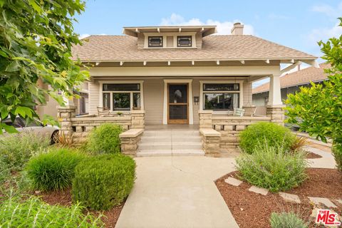 Photo of 2345 W 30th Street, Los Angeles, CA 90018 (MLS # 26830817)