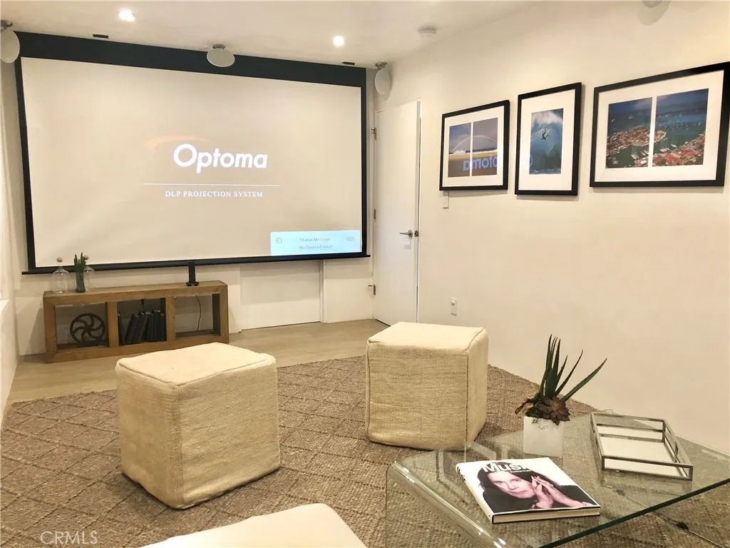 Valley Village, California 91607, United States, 4 Bedrooms Bedrooms, ,3 BathroomsBathrooms,Residential,Active,189349