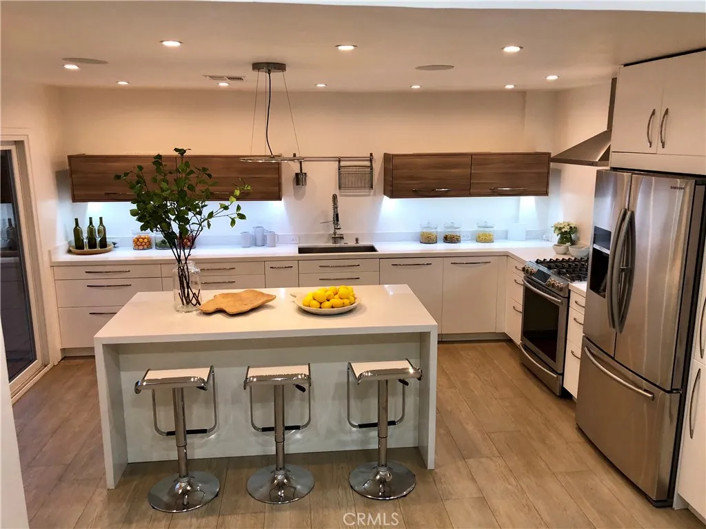 Valley Village, California 91607, United States, 4 Bedrooms Bedrooms, ,3 BathroomsBathrooms,Residential,Active,189349