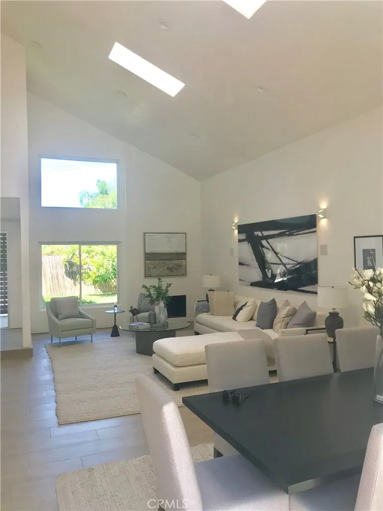 Valley Village, California 91607, United States, 4 Bedrooms Bedrooms, ,3 BathroomsBathrooms,Residential,Active,189349