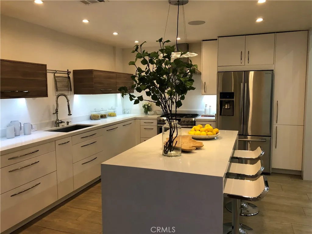 Valley Village, California 91607, United States, 4 Bedrooms Bedrooms, ,3 BathroomsBathrooms,Residential,Active,189349