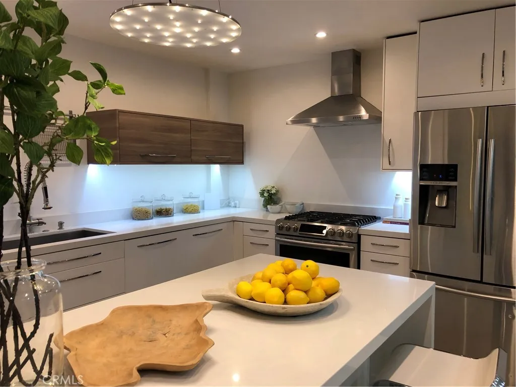 Valley Village, California 91607, United States, 4 Bedrooms Bedrooms, ,3 BathroomsBathrooms,Residential,Active,189349