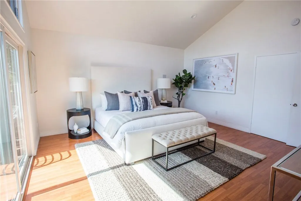 Valley Village, California 91607, United States, 4 Bedrooms Bedrooms, ,3 BathroomsBathrooms,Residential,Active,189349