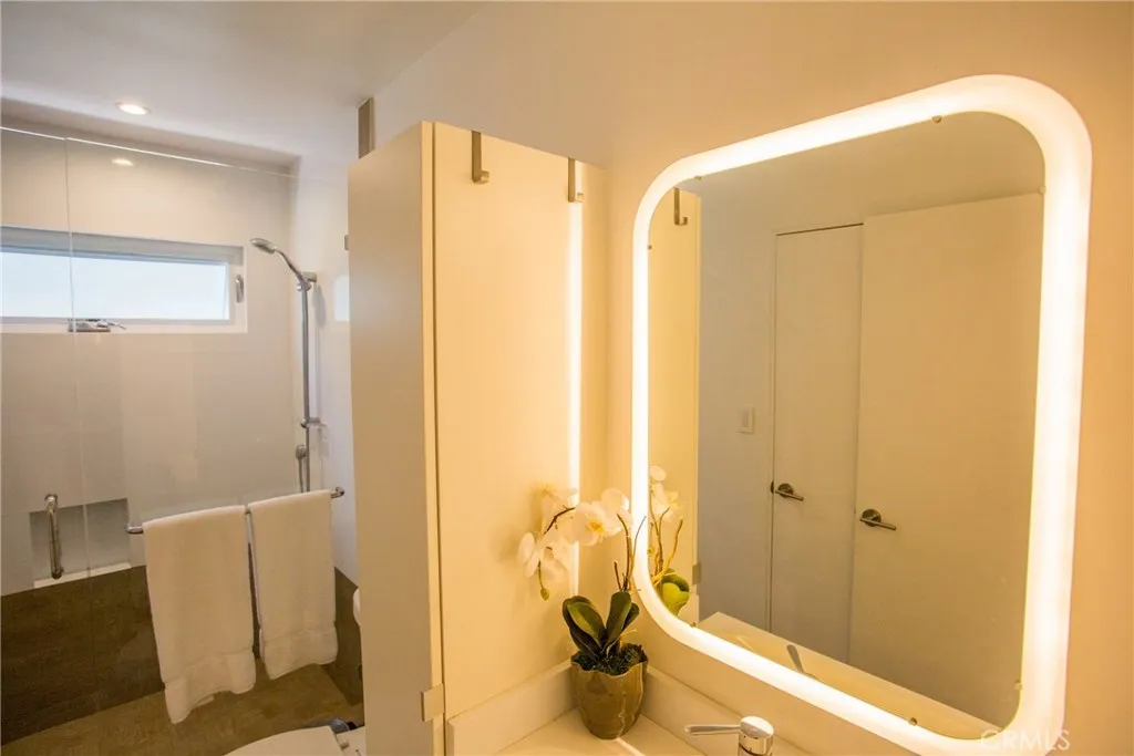 Valley Village, California 91607, United States, 4 Bedrooms Bedrooms, ,3 BathroomsBathrooms,Residential,Active,189349