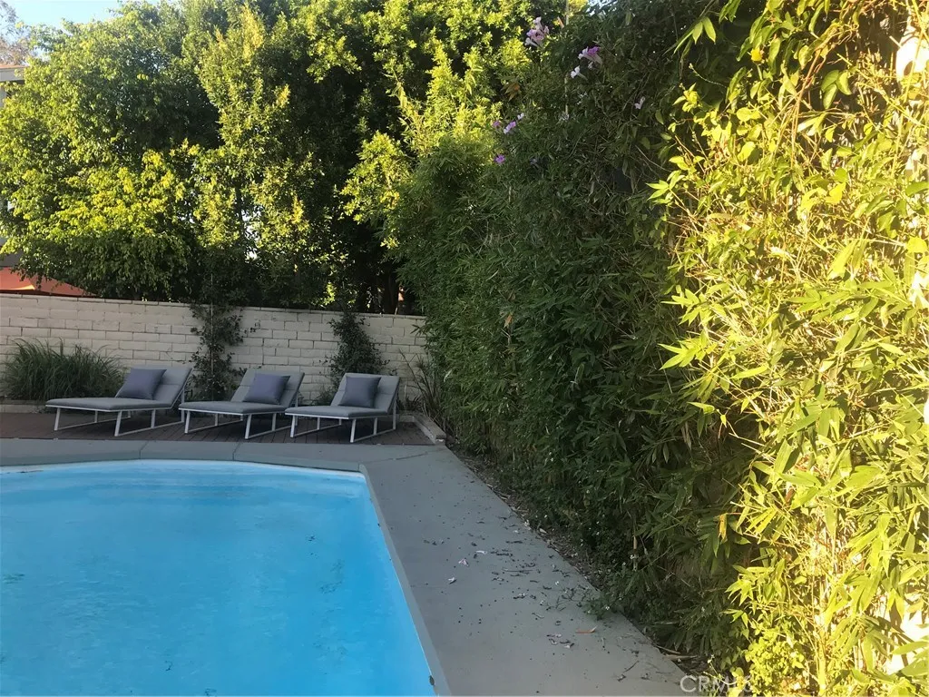 Valley Village, California 91607, United States, 4 Bedrooms Bedrooms, ,3 BathroomsBathrooms,Residential,Active,189349