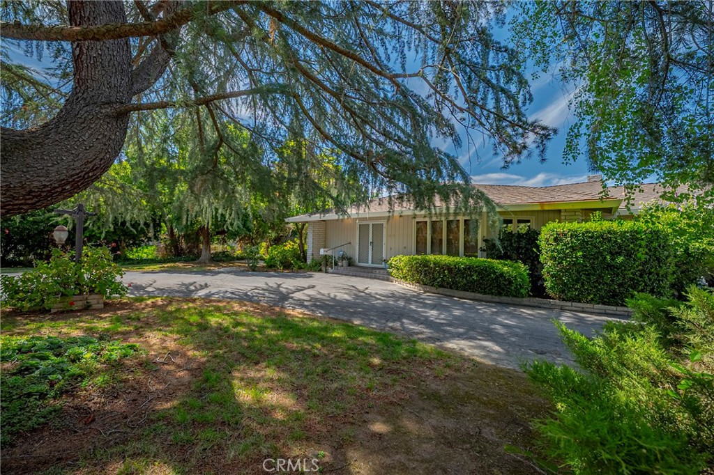 1315 E North Bear Creek Drive