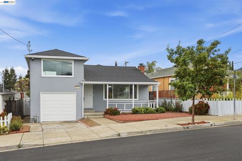 Photo of 1657 162nd Ave Ave, San Leandro, CA 94578 (MLS # 41129868)