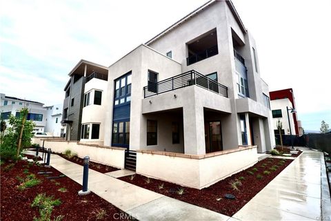 118 Yugen Irvine CA 92618