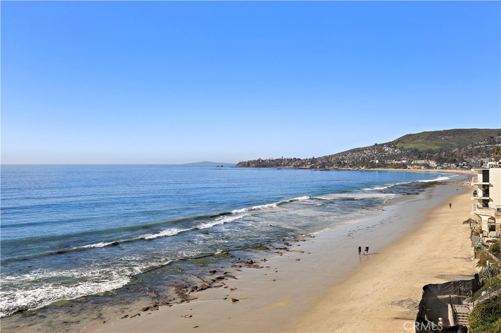 1045 Gaviota Drive B