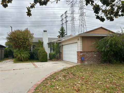 Photo of 18402 Patronella Avenue, Torrance, CA 90504 (MLS # SB26099058)