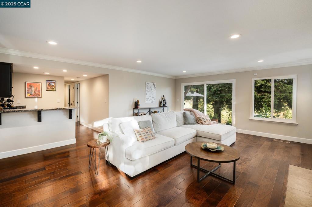 WOODMONT - Residential