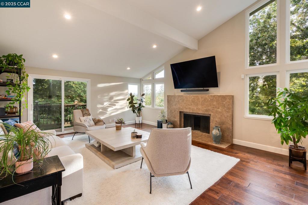 WOODMONT - Residential