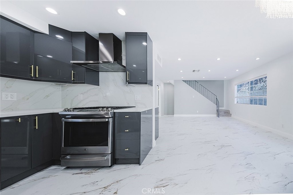 10274 Tujunga Canyon Boulevard 4