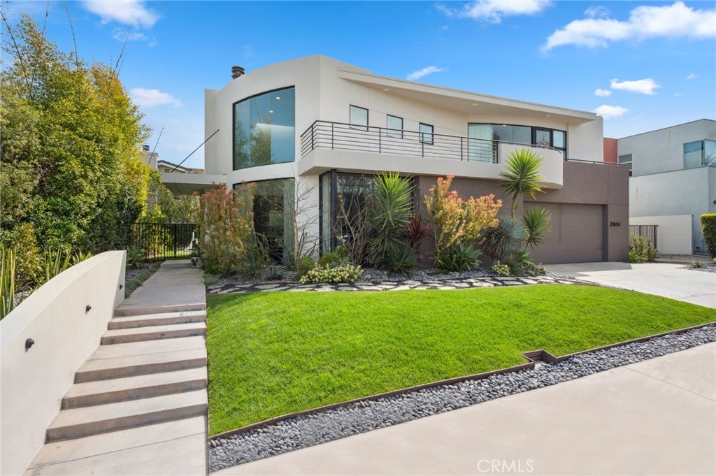 2831 Ridge Drive