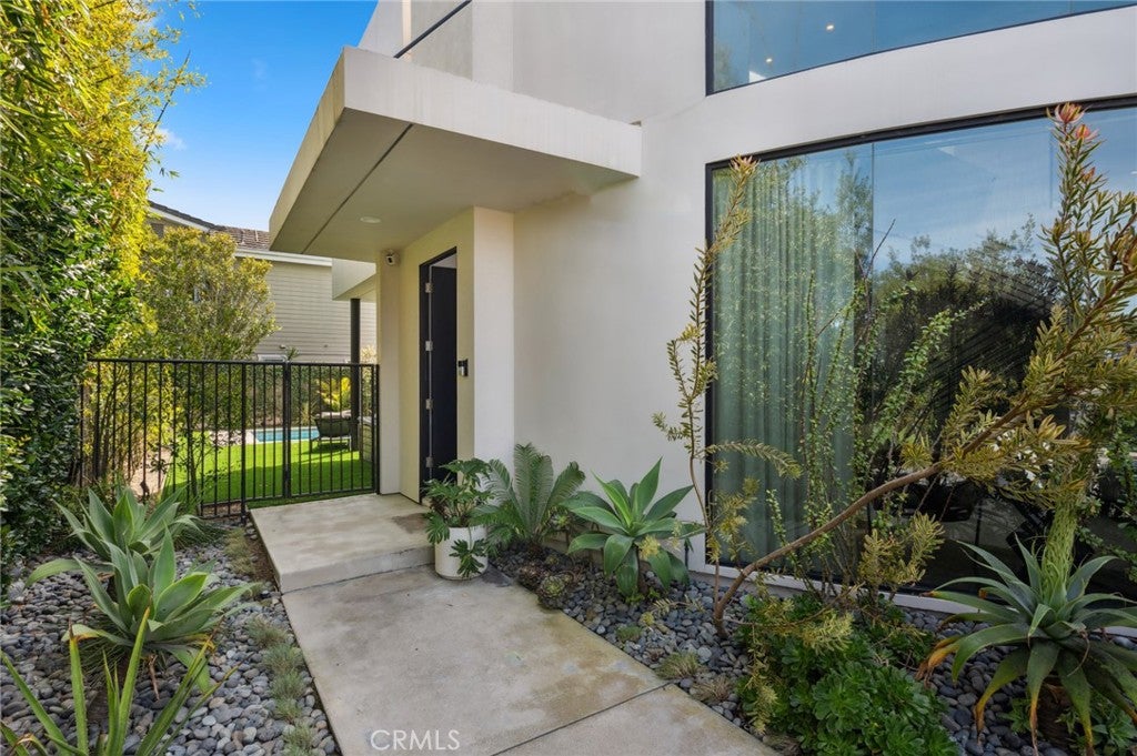 2831 Ridge Drive