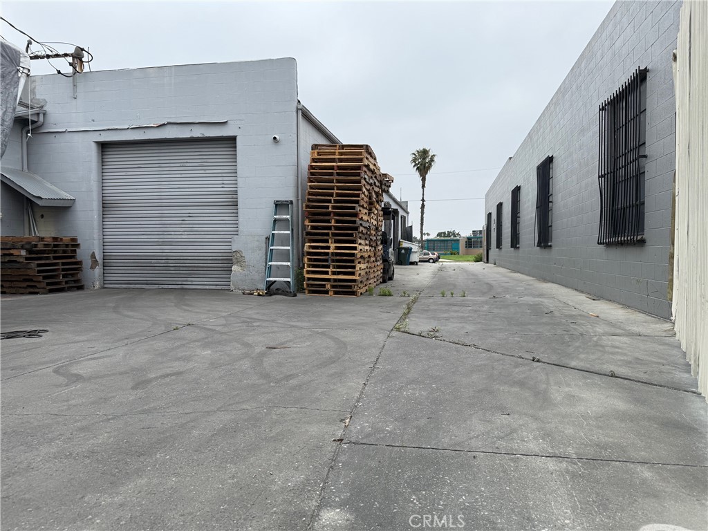 Properties 1 1513 W El Segundo Boulevard