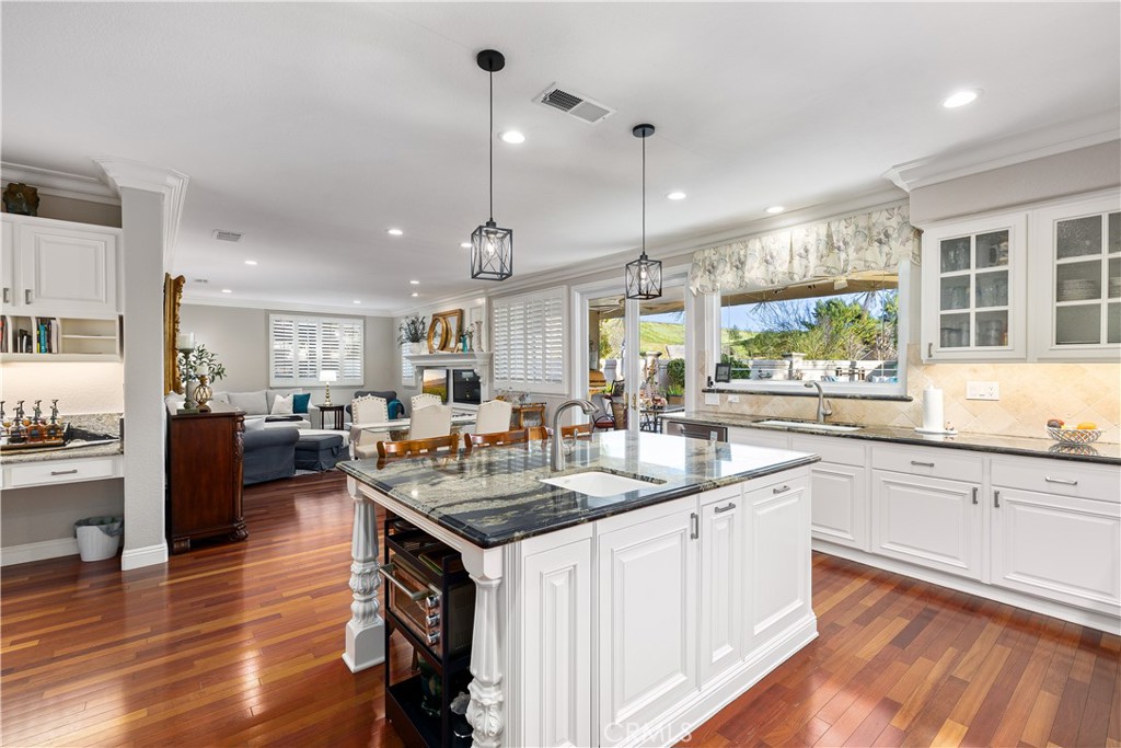 La Verne, California, 91750, United States, 5 Bedrooms Bedrooms, ,4 BathroomsBathrooms,Residential,Active,2018450