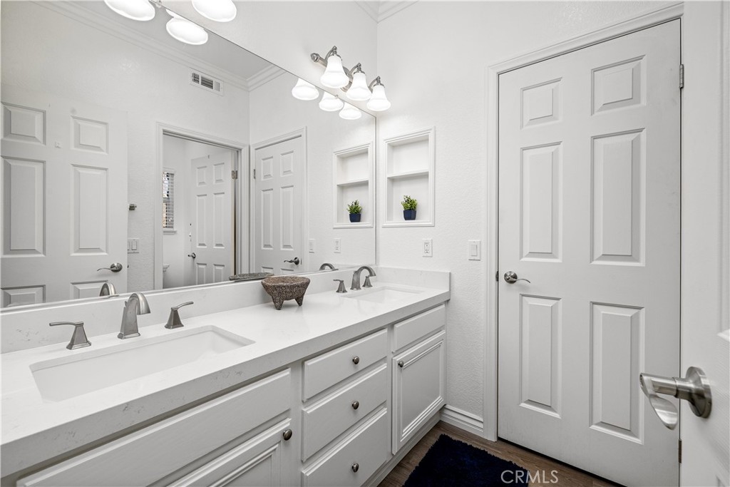 La Verne, California, 91750, United States, 5 Bedrooms Bedrooms, ,4 BathroomsBathrooms,Residential,Active,2018450