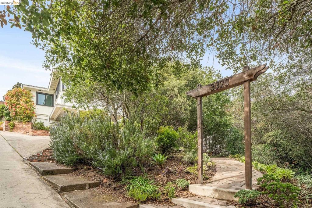 3320 Burdeck Dr.