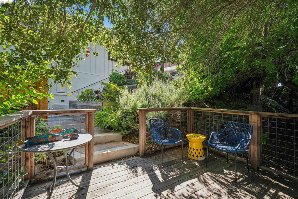 3320 Burdeck Dr.
