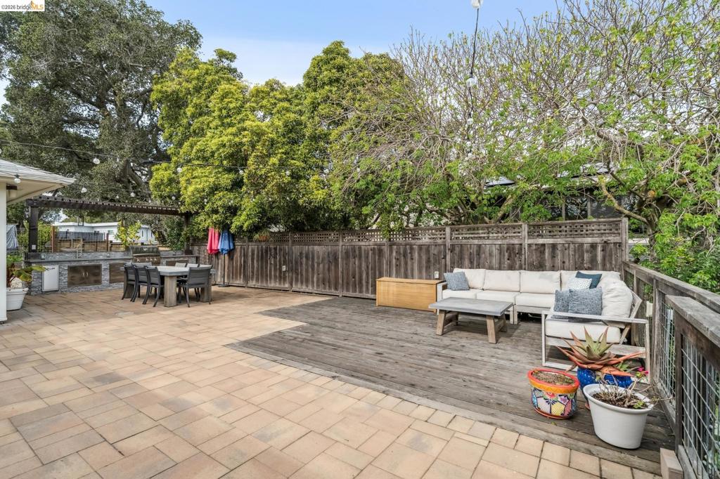 3320 Burdeck Dr.