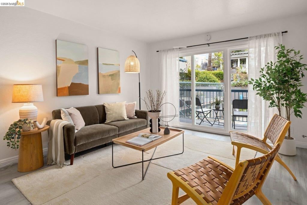 385 Jayne Ave AVE 109, Oakland CA 94610