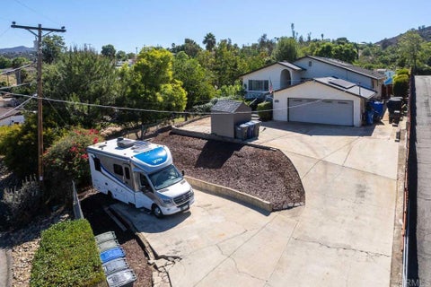 Photo of 9040 Paradise Park Dr DR, Lakeside, CA 92040 (MLS # NDP2609288)