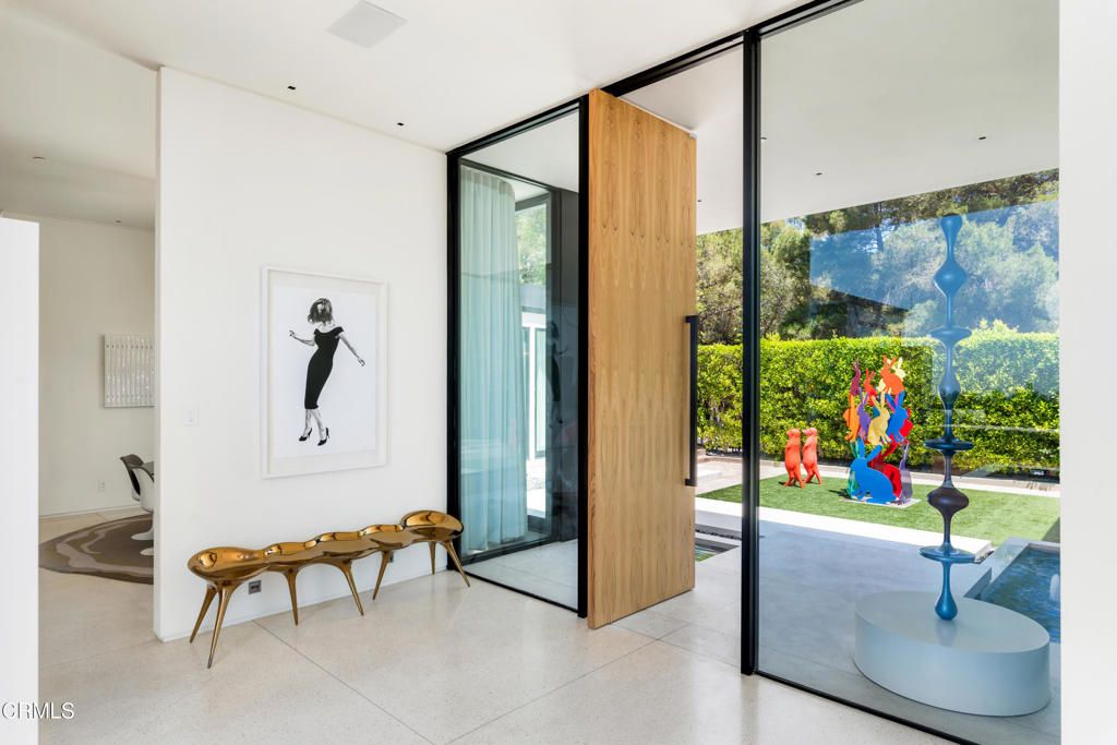 Photo of 590 Haynes Avenue, Beverly Hills, CA 90210 (MLS # P1-26561)