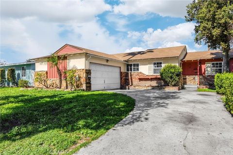 1207 W Woodcrest Fullerton CA 92833