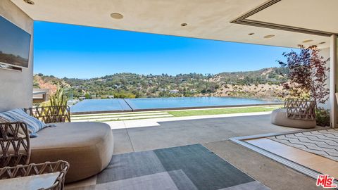 Photo of 7551 HERMES Drive, Los Angeles, CA 90046 (MLS # 25587883)