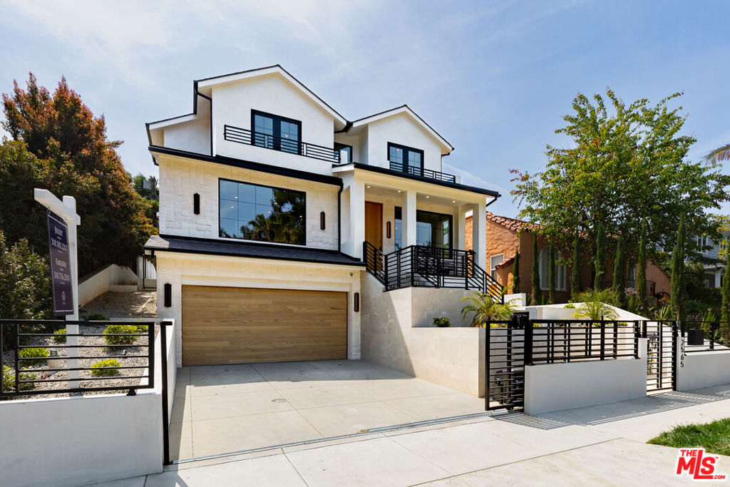 Properties 2 2565 Patricia Avenue
