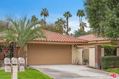 Photo of 303 Villena Way, Palm Desert, CA 92260 (MLS # 26632035)