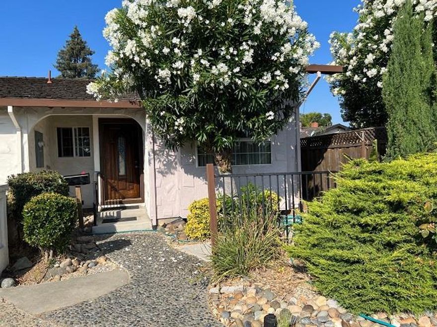 Best value in San Jose. Beautiful cottage/studio ADU architected NOT A CONVERTED Garage with a single-family feel, architected NOT A CONVERTED Garage and built in 2008, Rent includes all utilities. Located on a quiet cul-de-sac in the desirable Rose-Sartorette neighborhood of Cambrian Park in San Jose.  Come for the location near all the amenities of Los Gatos and Campbell with easy access to high tech jobs and stay for the neighborhood vibe.