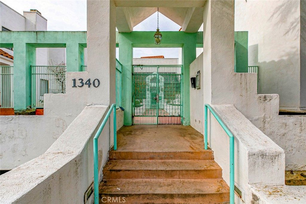 Photo of 1340 Glenwood Road #4, Glendale, CA 91201 (MLS # GD26033423)