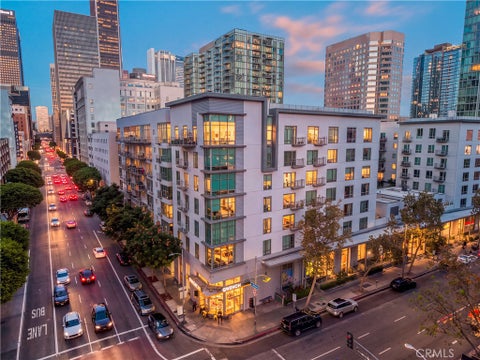 Photo of 645 W 9th Street #744, Los Angeles, CA 90015 (MLS # SR26234312)