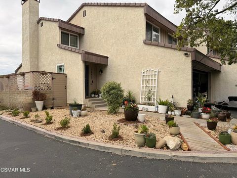 Photo of 1493 Palm Court, Thousand Oaks, CA 91360 (MLS # 226001998)