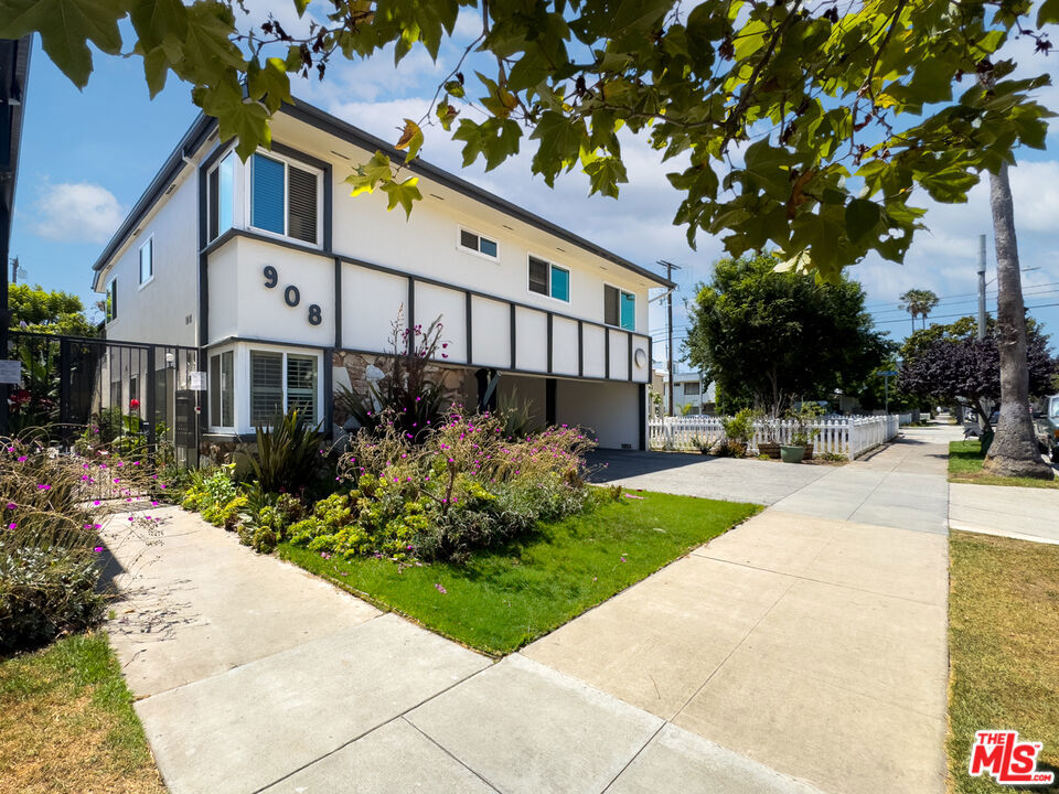Experience this highly sought-after Santa Monica Neighborhood just north of Wilshire Blvd. This 3 Bed, 2 Bath Condo is spacious with an open concept that fills the living room, dining, and kitchen with natural light. A fully equipped kitchen with breakfast bar, great counter space and wood cabinetry. Appliances include Refrigerator, Gas Range, Microwave, new Dish Washer, and stack Washer and Dryer. The unit offers hard wood flooring, with new carpet in the bedrooms. The Primary bedroom with en-suite bath has two spacious closets, and other bedrooms share a bathroom. Building is well maintained, with low HOA dues and community laundry. Tandem parking with one covered stall that includes extra storage. Just blocks away you will experience Santa Monica shops, farmers' market, parks, Third Street Promenade, and the iconic beach. Schools are top-rate in the Santa Monica-Malibu Unified School District. This is an exceptional condo with living at its finest in coastal California. First showing is Sat/Sun Aug 2nd & 3rd - 1PM to 5PM