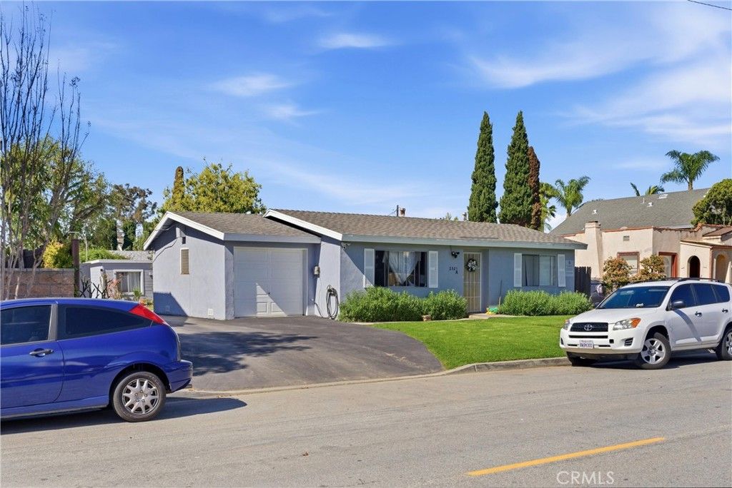 Photo of 2525 Elden Ave, Costa Mesa, CA 92627 (MLS # OC26068942)