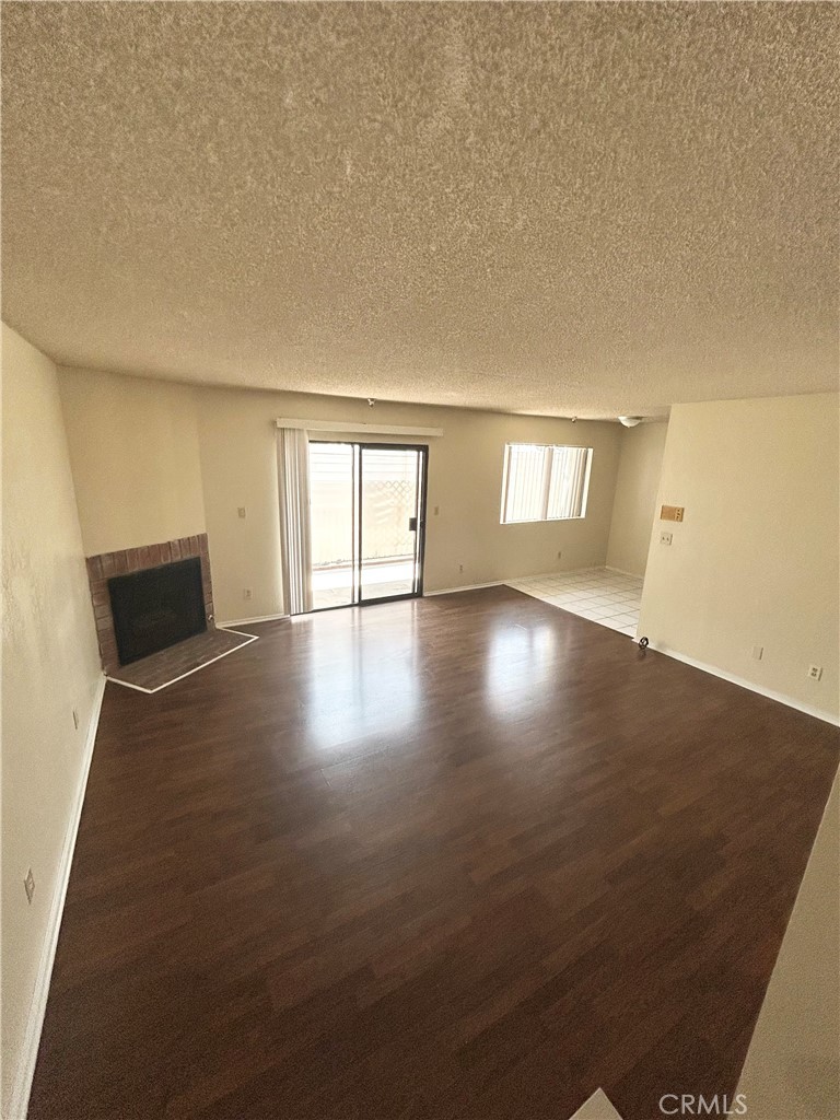 For Lease – Spacious 2 Bedroom, 2 Bath Apartment in Koreatown, Los Angeles. Freshly painted with updated flooring in both bedrooms, this home offers comfort and convenience in one of LA’s most dynamic neighborhoods. Includes two assigned parking spaces and is close to restaurants, cafés, markets, and public transit. Ready for immediate move-in!