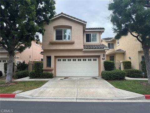 Photo of 32 Santa Cruz Aisle, Irvine, CA 92606 (MLS # OC26085568)