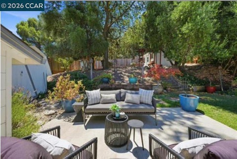 Photo of 210 Vista Way WAY, Martinez, CA 94553 (MLS # 41141213)