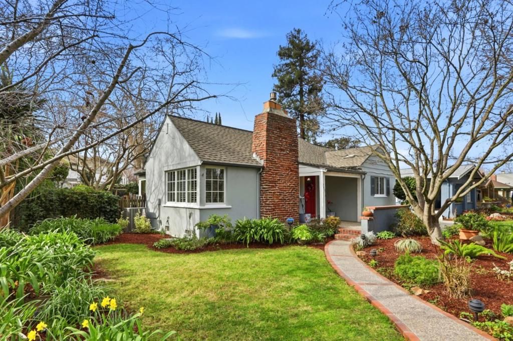 Photo of 345 S 17th Street, San Jose, CA 95112 (MLS # ML82031917)