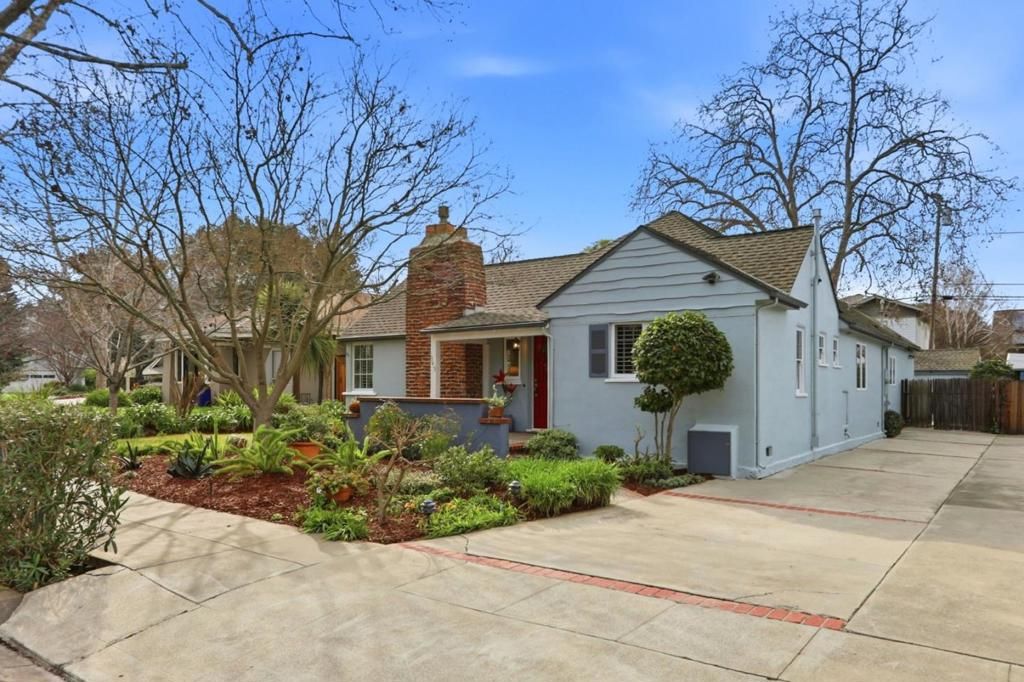 Photo of 345 S 17th Street, San Jose, CA 95112 (MLS # ML82031917)