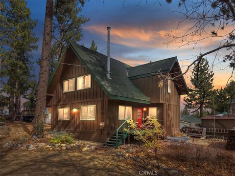 Photo of 929 Andrew LN, Big Bear Lake, CA 92315 (MLS # IG26101529)