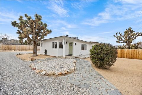 Photo of 55585 Onaga Trl, Yucca Valley, CA 92284 (MLS # PW25252123)