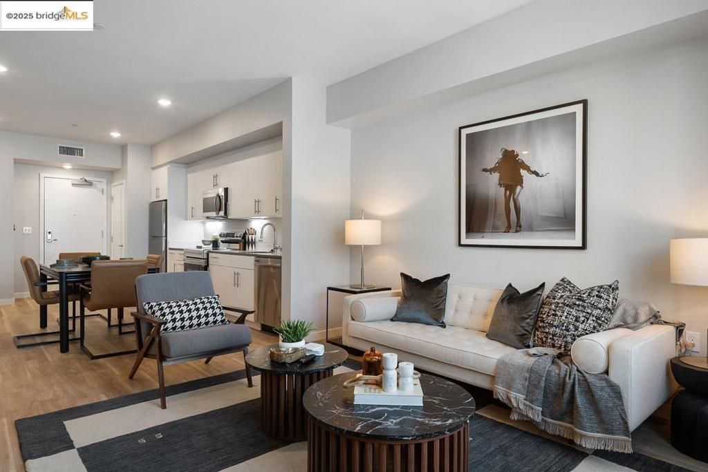 Photo of 260 Brooklyn Basin Way Way #428, Oakland, CA 94606 (MLS # 41112048)