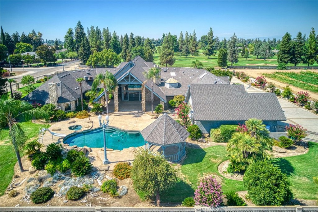 424 N De Wolf Avenue