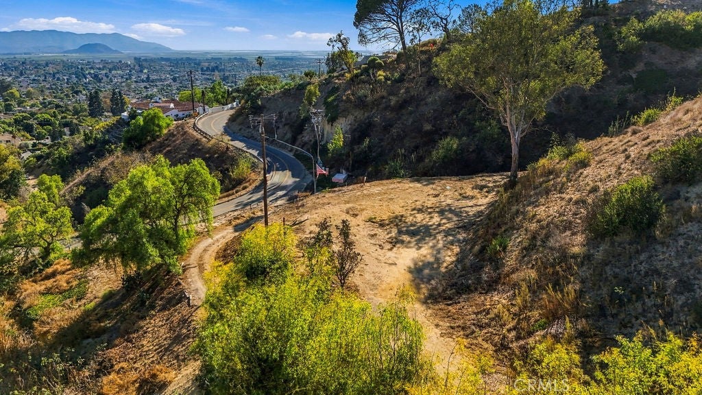 250 W Highland Drive